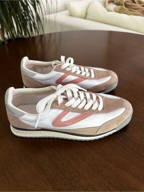 Tretorn Women’s Pink and White Retro Runner Sneakers 7.5